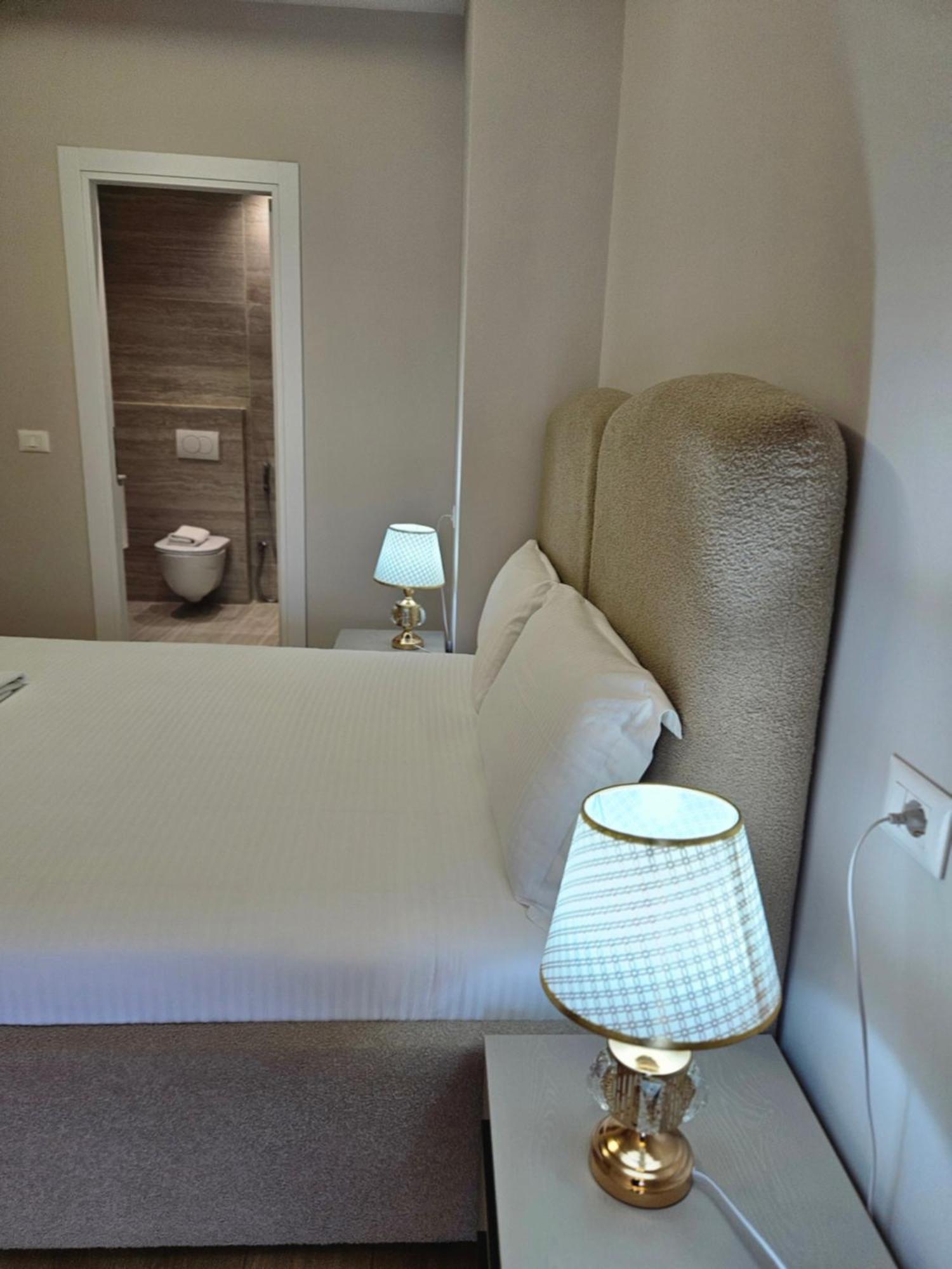 Miku Apartment-Modern 2Bedroom In Prime Location ติรานา ภายนอก รูปภาพ